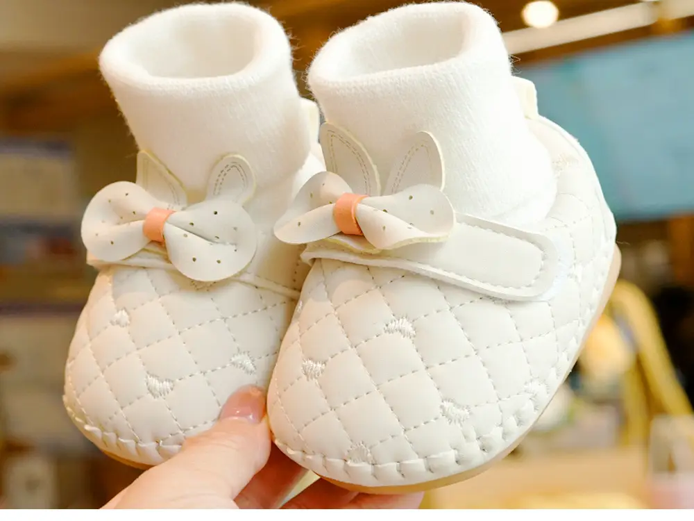 White Fleece Baby Shoes 0-1 Year Non-Slip Winter — feature 6