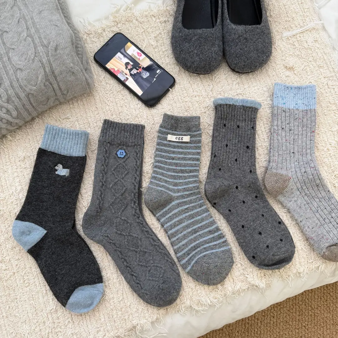 Little Red Book's Best-Selling Model! Winter Wool Socks Combination Gray Button Thickeneded Warm Pile Socks Mid-Calf Socks for Women — feature 1
