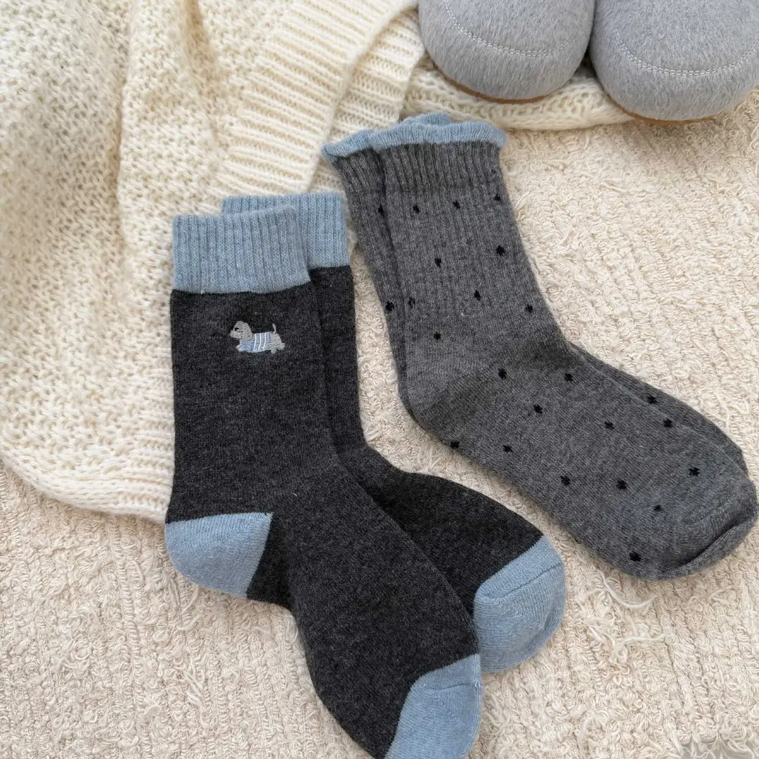 Little Red Book's Best-Selling Model! Winter Wool Socks Combination Gray Button Thickeneded Warm Pile Socks Mid-Calf Socks for Women — feature 4
