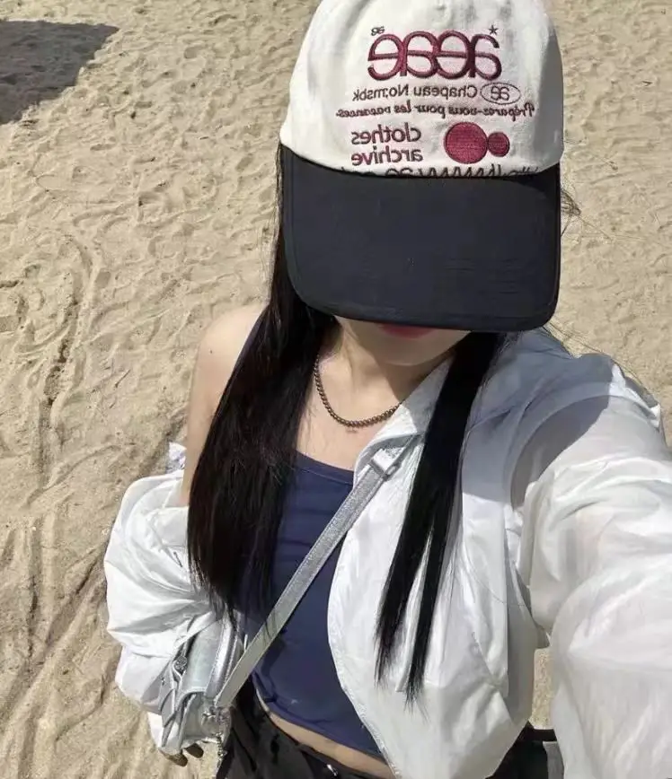 Aeae Letter Embroidered Duck Cap Black White — feature 2