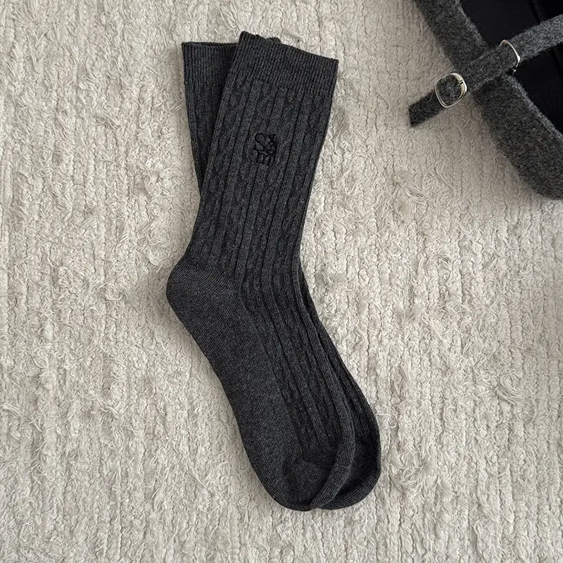 Let’S Miu Lightly in Winter~ Gray Is Indeed the Best Preparation for Winter~ Thick Autumn and Winter Socks for Women