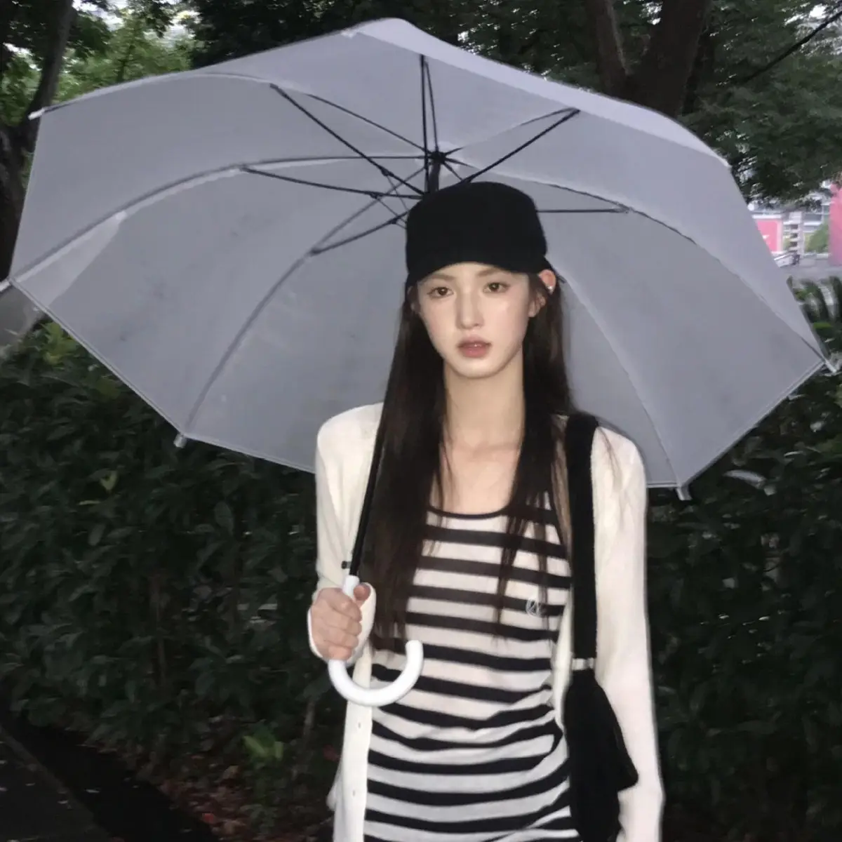 Women's Black Cap with White Umbrella for Spring Autumn - Image 5