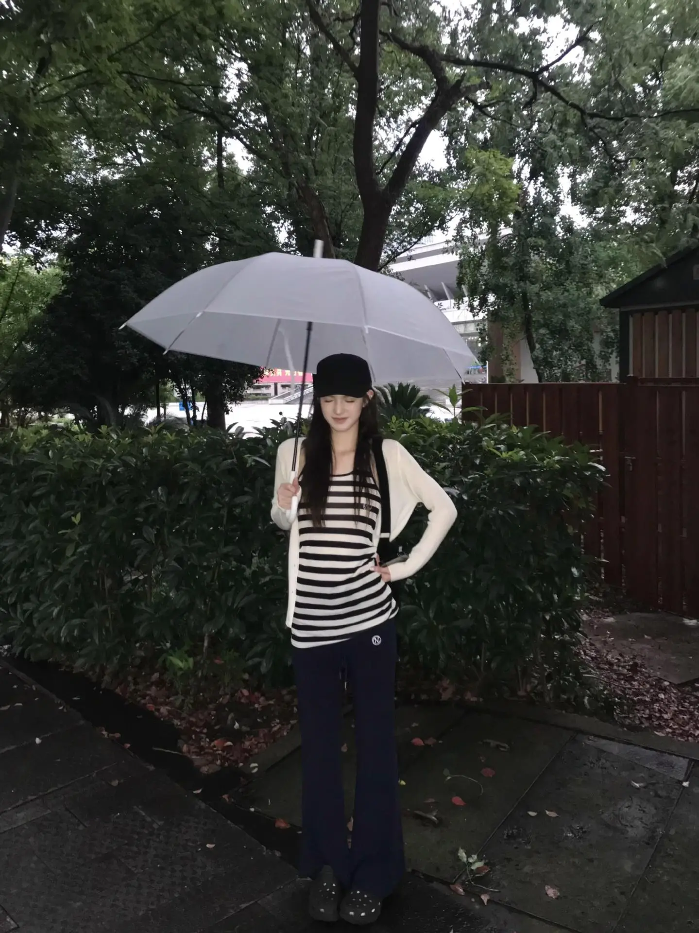 Women's Black Cap with White Umbrella for Spring Autumn — feature 11