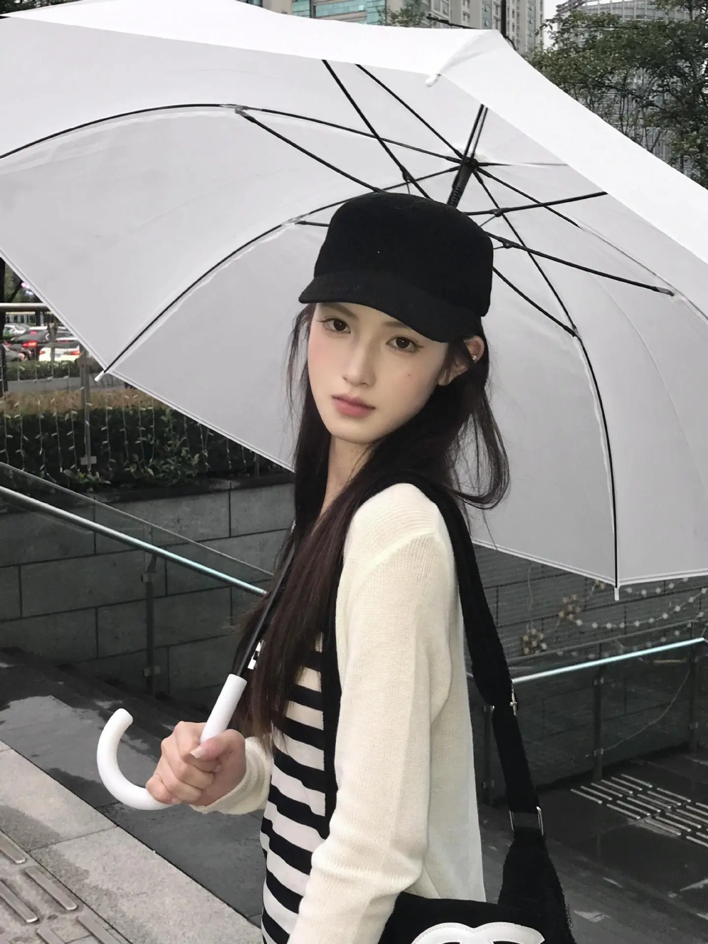 Women's Black Cap with White Umbrella for Spring Autumn — feature 5