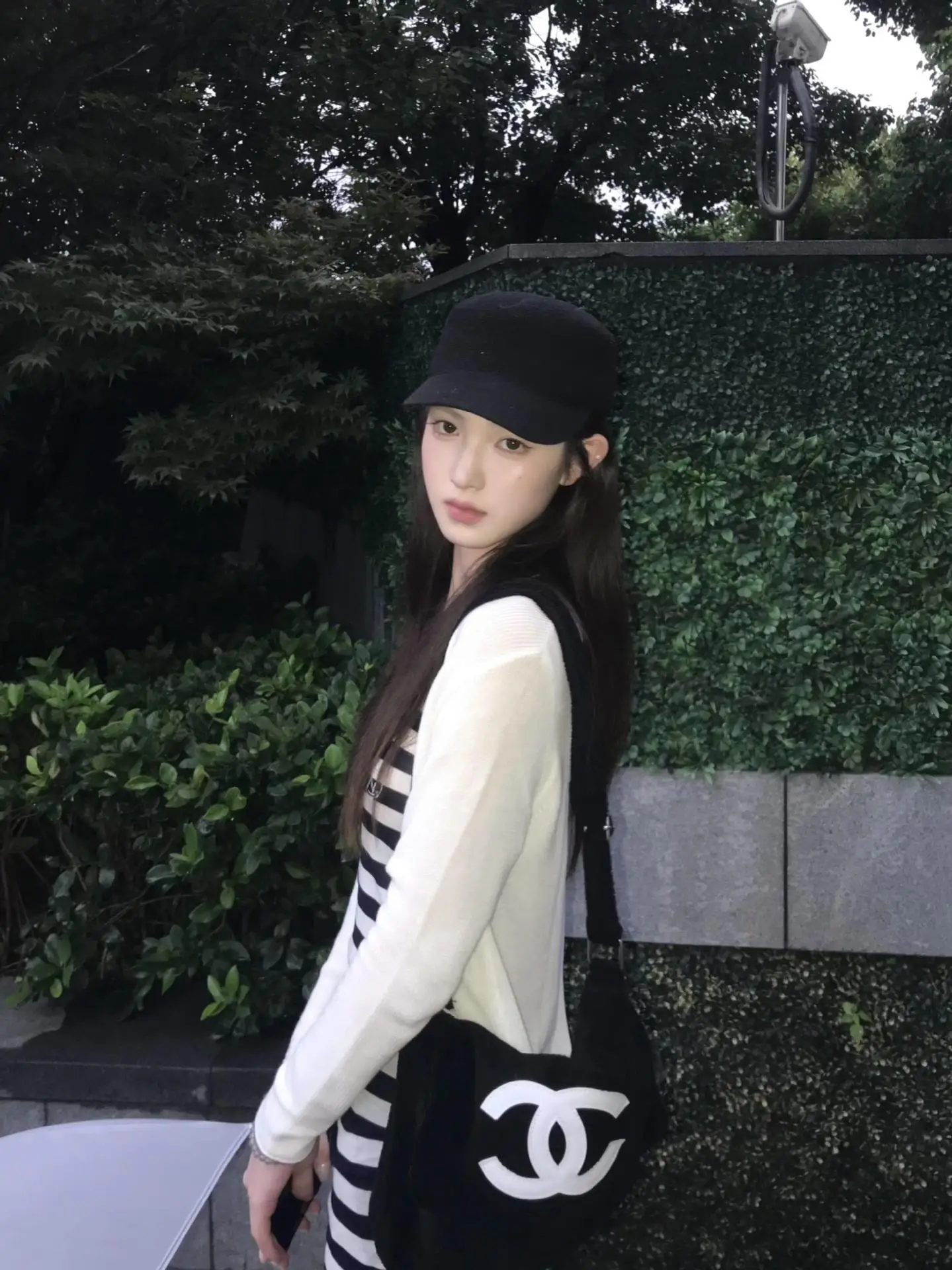 Women's Black Cap with White Umbrella for Spring Autumn — feature 6