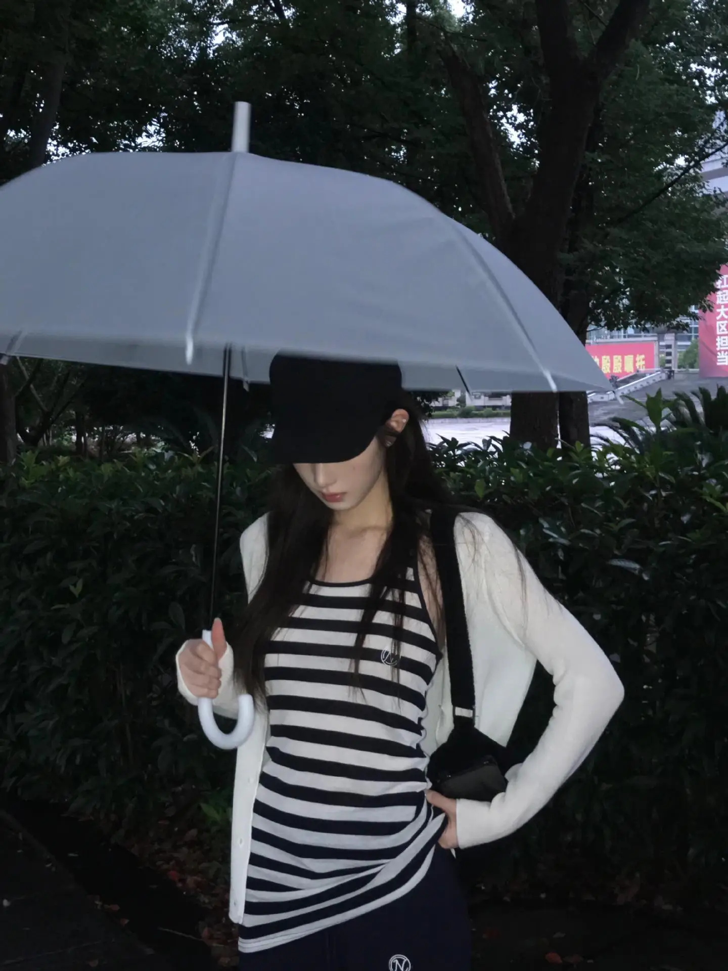 Women's Black Cap with White Umbrella for Spring Autumn — feature 9