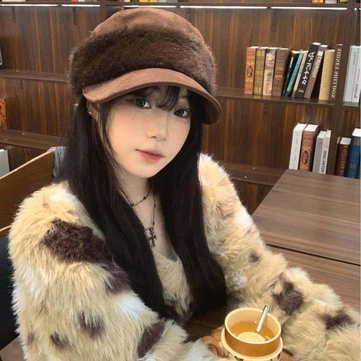 Plush Spliced Duckbill Hat for Women Winter Warm - Image 7
