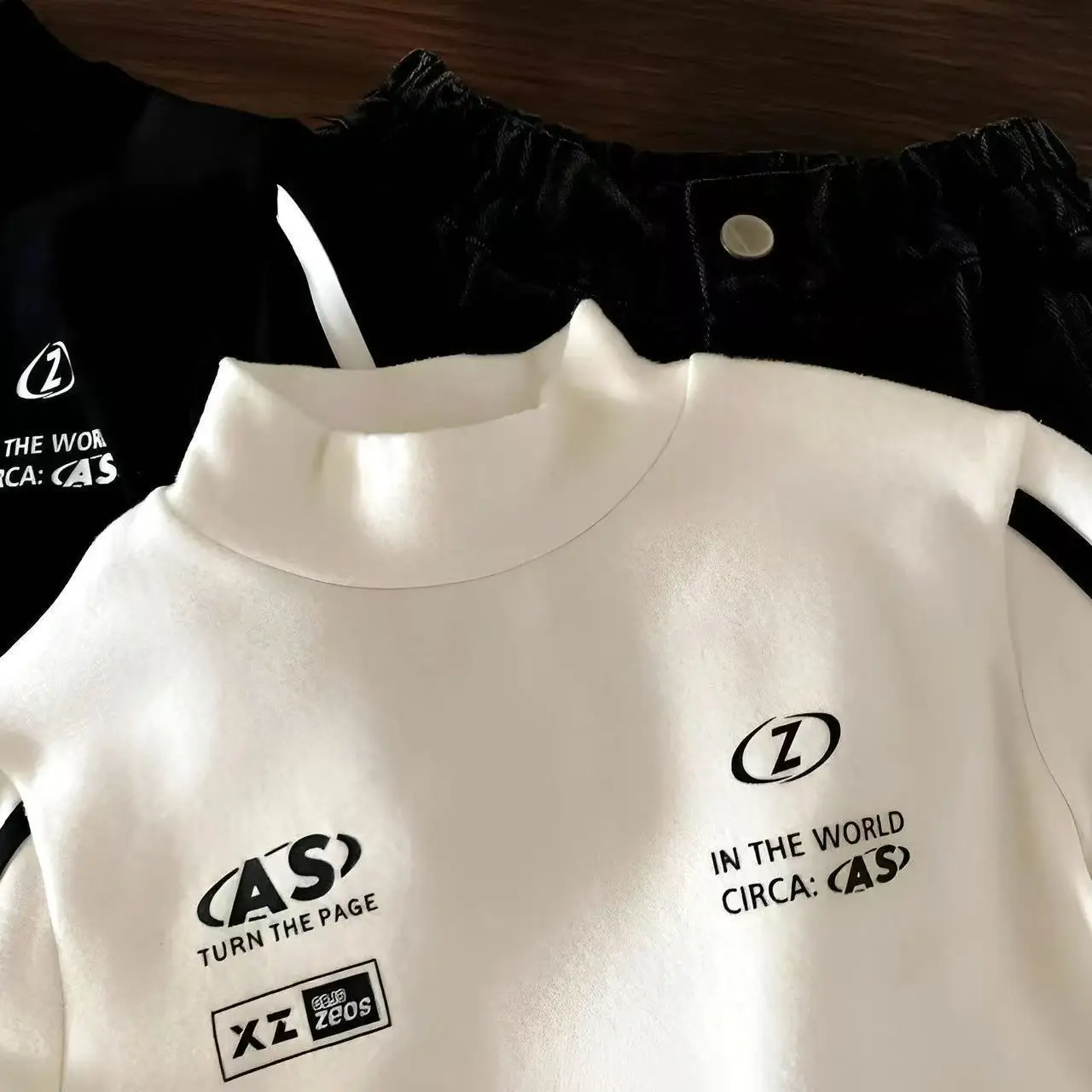 Autumn Winter Fleece Lined Boys T-Shirt Black White - Image 4