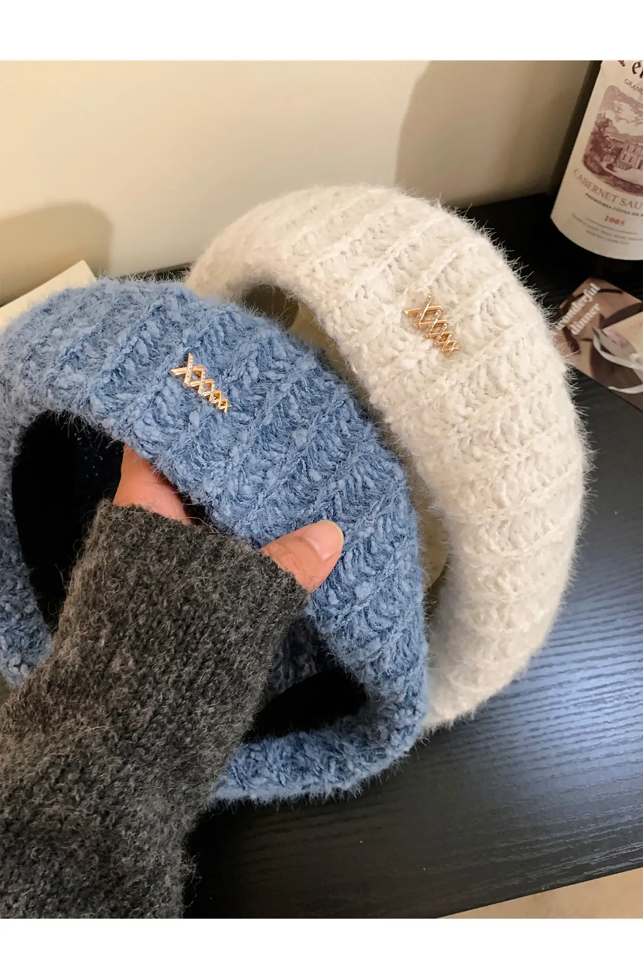 Women's Retro Forward Hat with Peaked Cap & Corduroy Fabric — feature 12