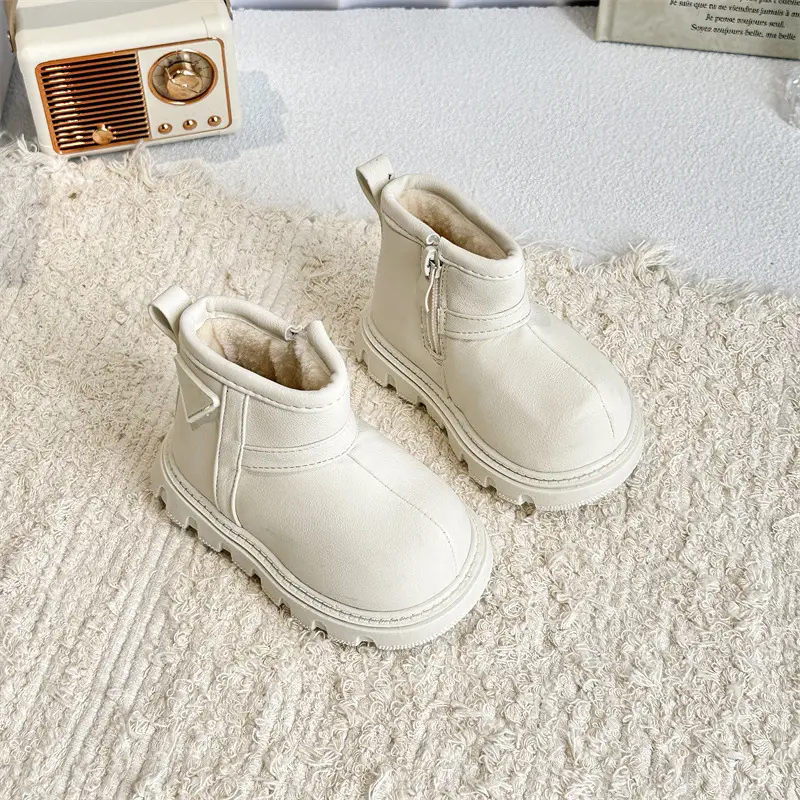 Black Wool-Insulated Toddler Boots for Winter — feature 11