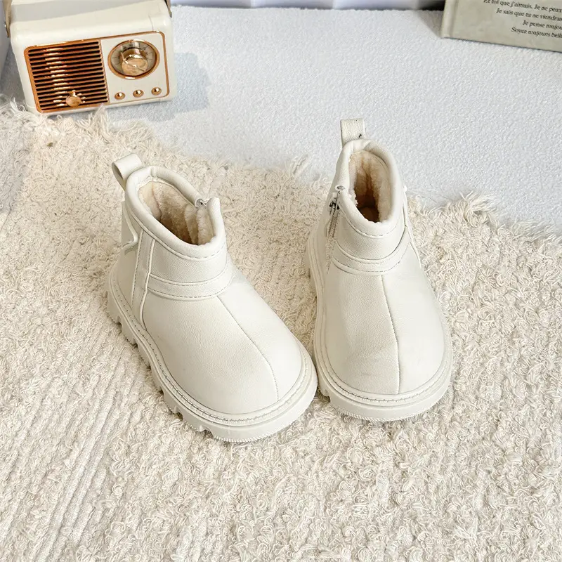 Black Wool-Insulated Toddler Boots for Winter — feature 12