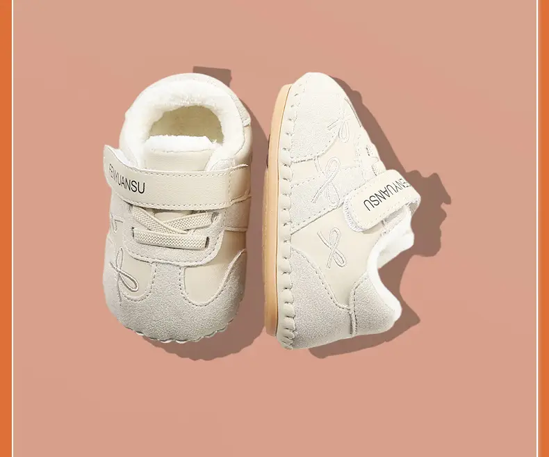 Fleece Lined Baby Shoes Cream 0-6 Months — feature 25