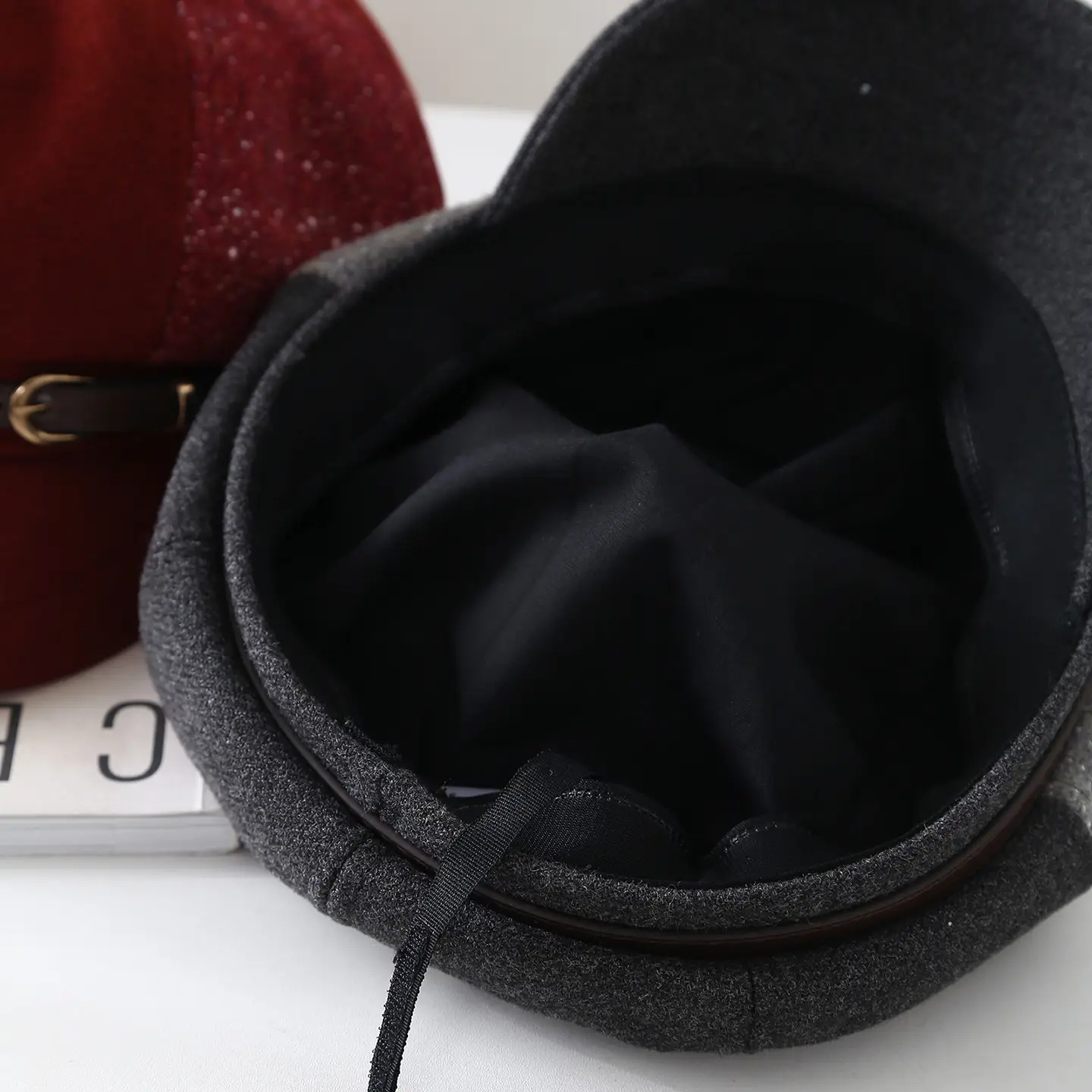 Women British Style Leather Buckle Cap Red Grey — feature 8