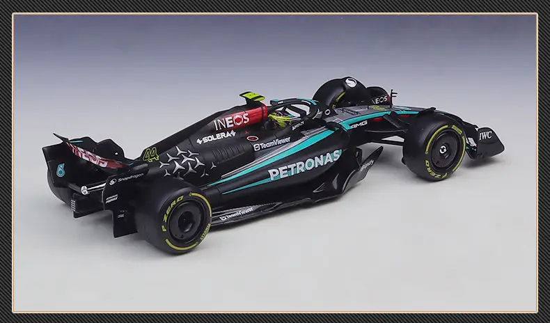 W15E Racing Car 1:24 2024 F1 Mercedes Black Red Bull — feature 8