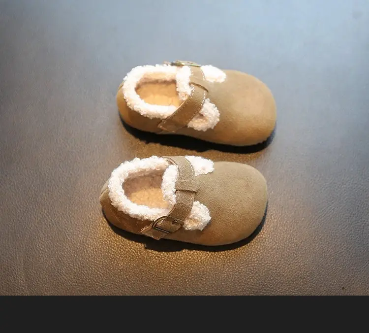 Baby Girl Fleece Lined Birkenstock Shoes Brown — feature 13