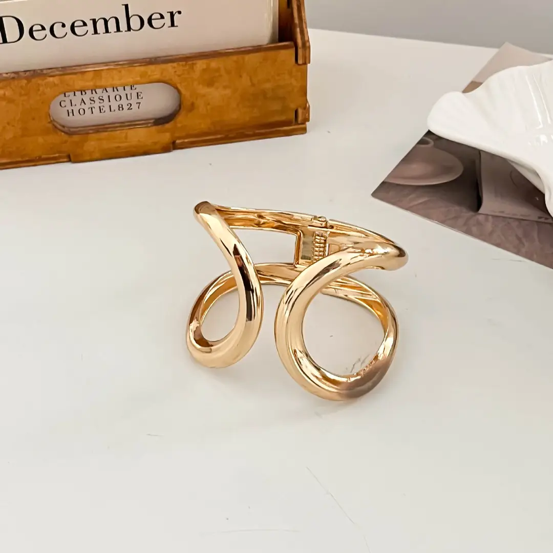 Fashionable and Minimalist Symmetrical Hollow Alloy Bracelet for Women, Open Bangle with Unique Design, Arm Bracelet Jewelry Accessory — feature 29