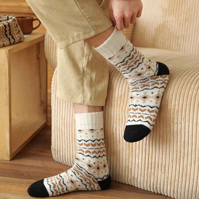 Men's Winter Thick Socks Mid-Tube Thickeneded Terry Retro Forest Style Student Couple Thick Socks New Warm Autumn — feature 10