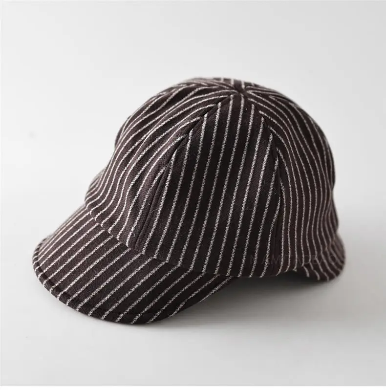 Men & Women Sherlock Holmes Double-Brimmed Striped Cap — feature 8
