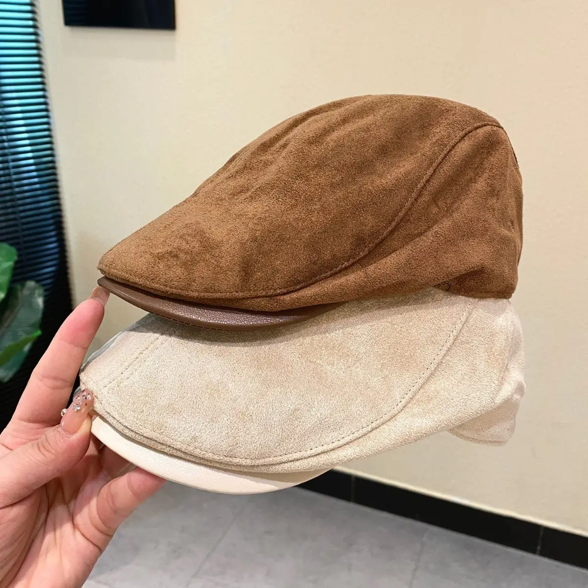 Japanese Suede Duckbill Cap Women Winter Autumn Brown White