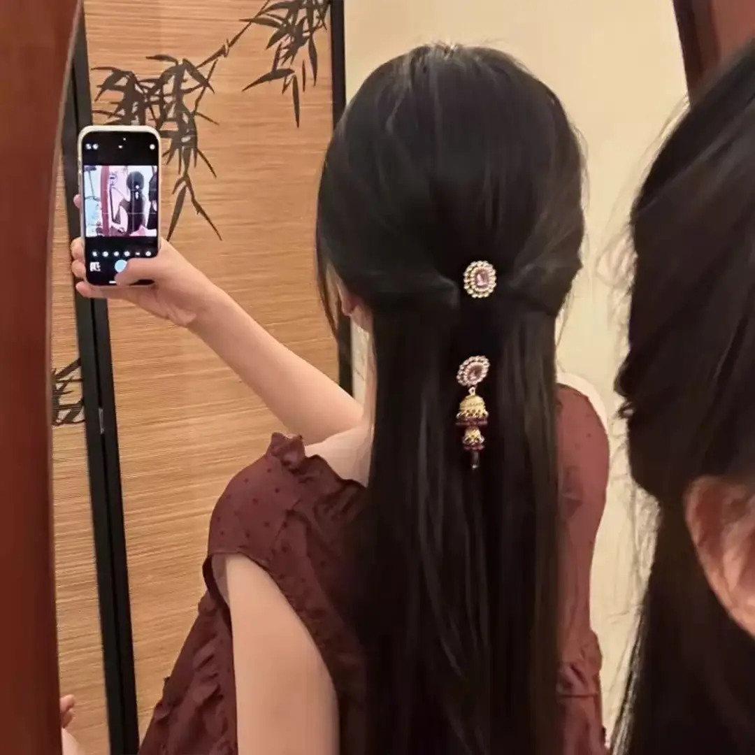 Flower Diamond Bell Long Tassel Hairpin Accessible Luxury Design Ethnic Style Fashionable Hair Accessories Women's Bb Clip — feature 3