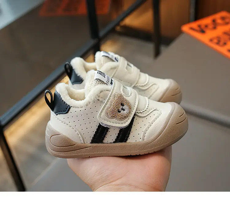 Baby Cartoon Bear Fleece-Lined Toddler Shoes 0-2-3 Years Old Winter Baby Boy Shoes Breathable Girls Fleece-Lined Toddler Shoes — feature 11