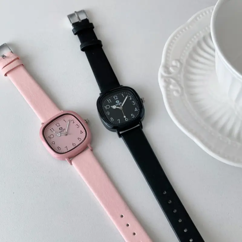 Factory Direct Sales of New Simple and Elegant Ins-Style Quartz Watches for Students and Office Workers, with a Minimalist, Fresh, and Vintage Forest-Style Design — feature 1