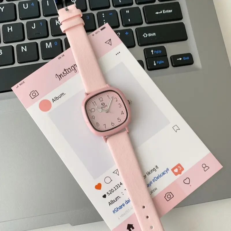 Factory Direct Sales of New Simple and Elegant Ins-Style Quartz Watches for Students and Office Workers, with a Minimalist, Fresh, and Vintage Forest-Style Design
