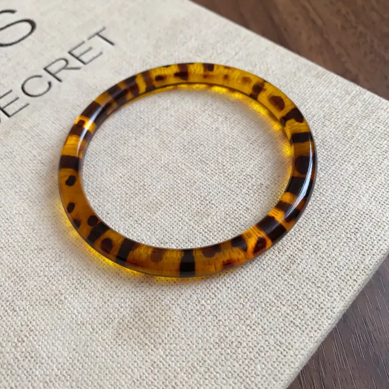 French Autumn and Winter Flocked Leopard Print Wide Open Bracelet Light Luxury High-End Bracelet Retro Ethnic Style Versatile Bracelet — feature 5