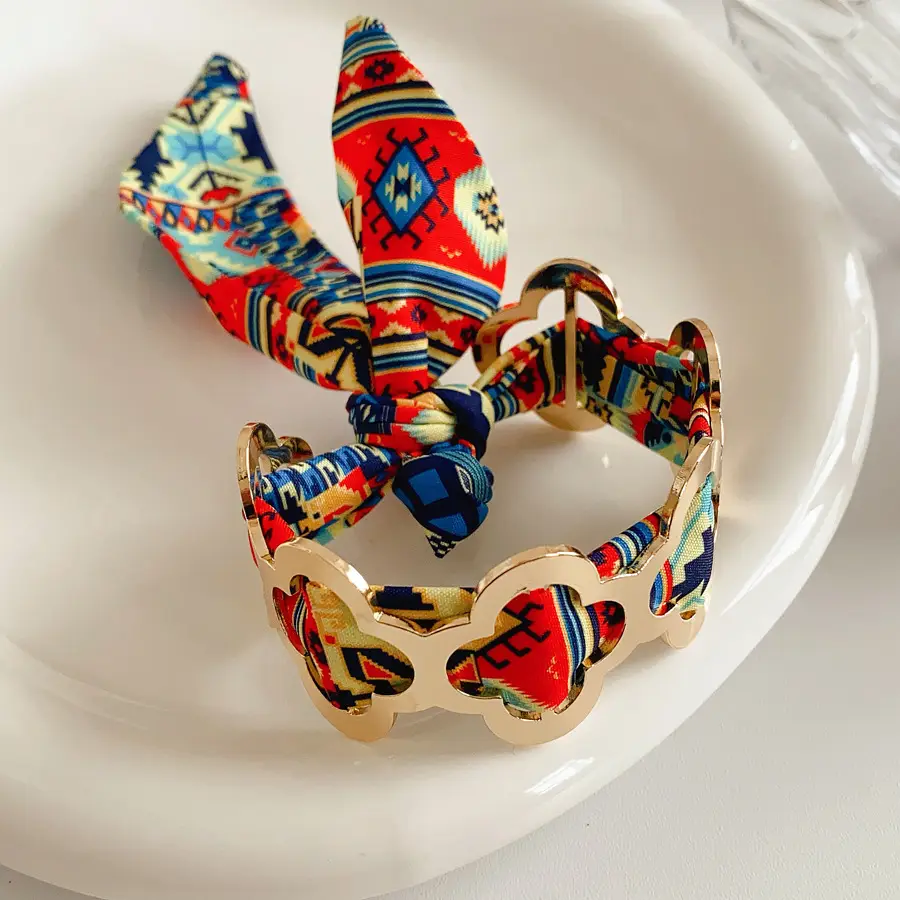 French Autumn and Winter Flocked Leopard Print Wide Open Bracelet Light Luxury High-End Bracelet Retro Ethnic Style Versatile Bracelet