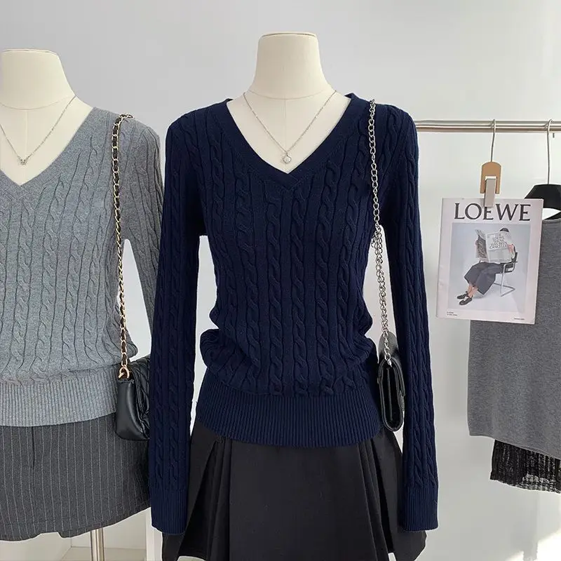 Gray V Neck Knitwear Women's Autumn and Winter New Preppy Style Long-Sleeved Twist High-End Niche Simple Knitwear Top