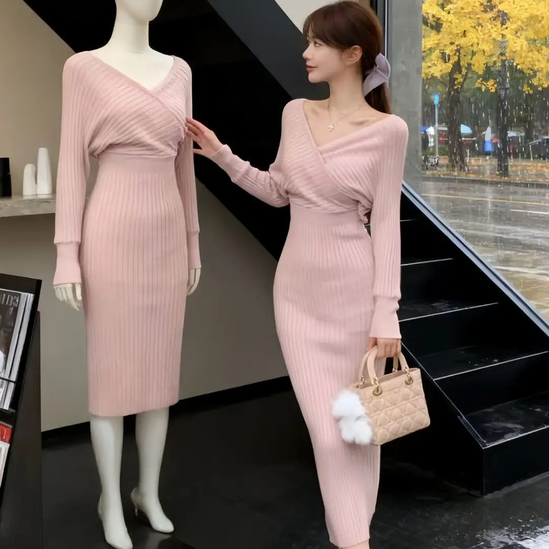 French-Style Pink V-Neck Bodycon Knit Long Dress, Autumn and Winter Coat Base Dress, Elegant and Graceful