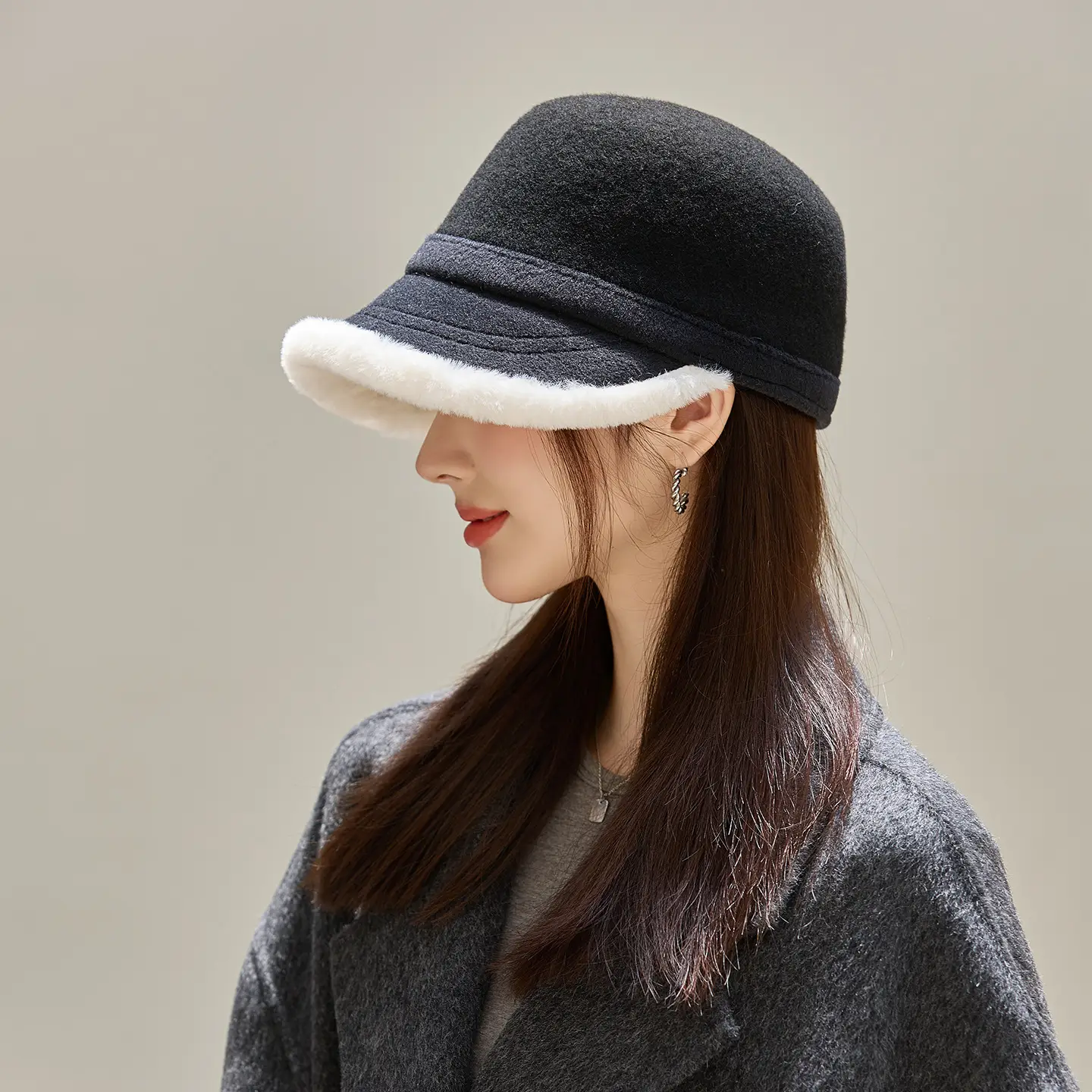 Women Wool Duckbill Hat Autumn Winter Velvet Fisherman Hat — feature 1