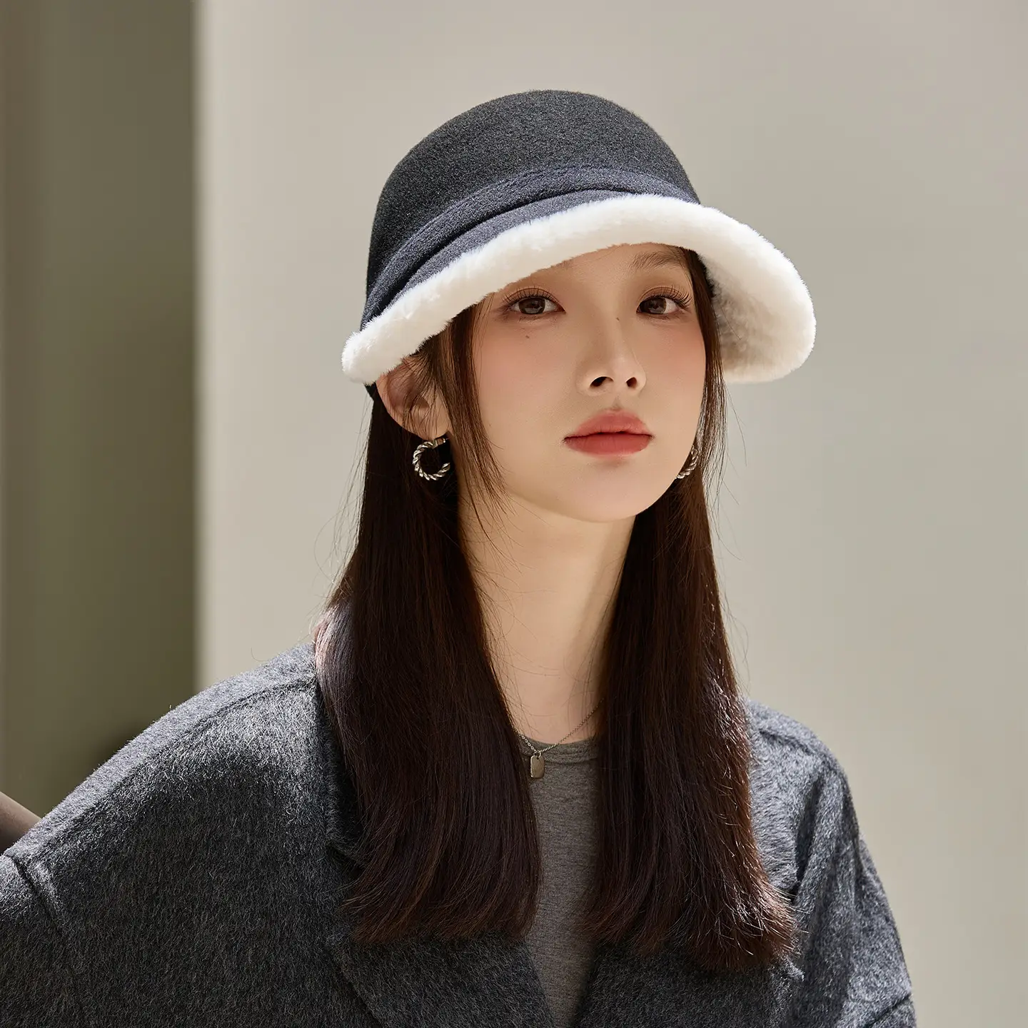 Women Wool Duckbill Hat Autumn Winter Velvet Fisherman Hat — feature 2