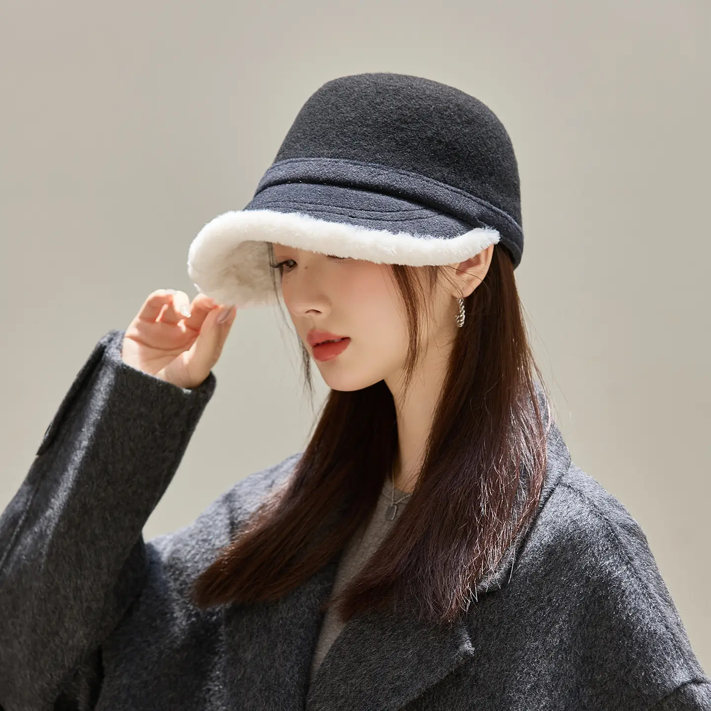 Women Wool Duckbill Hat Autumn Winter Velvet Fisherman Hat — feature 4