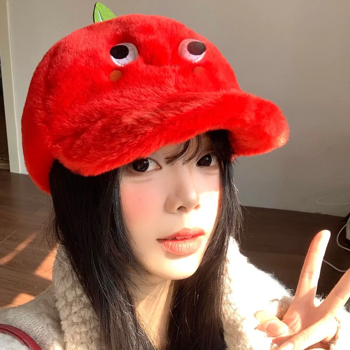 Apple Themed Warm Plush Hat for Women Autumn Winter 2025