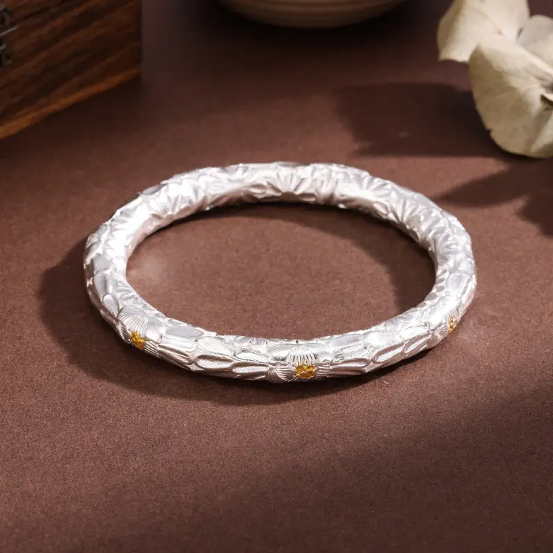 Silver-Plated White Copper Bracelet with Hammered Texture, Gold Peony, Versatile Closed Bracelet, Embossed Youthful Bracelet, Thick Style, Chinese Style Craftsmanship — feature 1