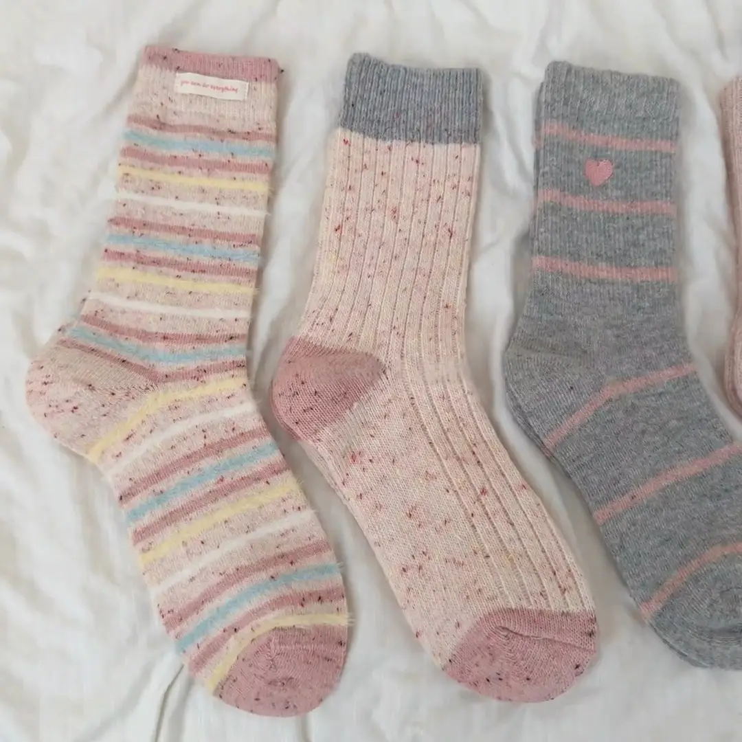 Soft Wool Socks for Women, Autumn and Winter Mid-Calf Cashmere Thick Warm Long Socks, Japanese Sweet Slouch Socks for Winter