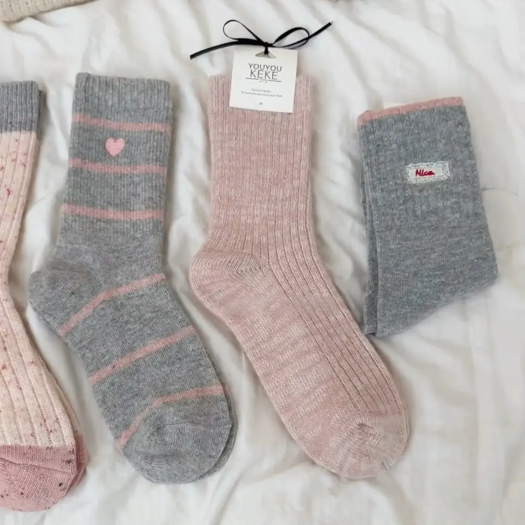 Soft Wool Socks for Women, Autumn and Winter Mid-Calf Cashmere Thick Warm Long Socks, Japanese Sweet Slouch Socks for Winter — feature 6