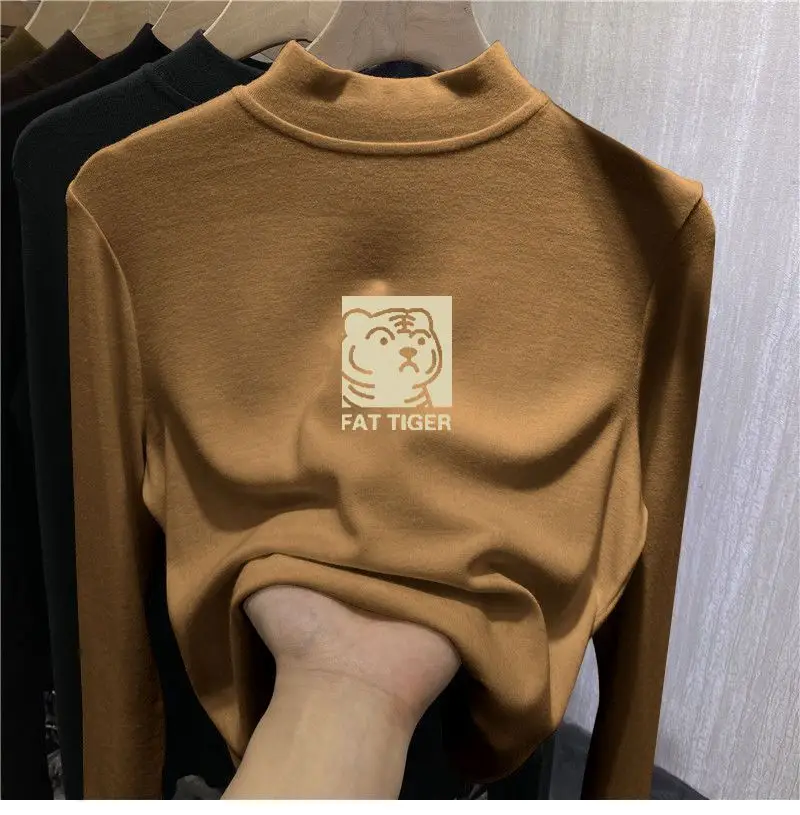 Girls German Velvet T-Shirt Black Long Sleeve — feature 9