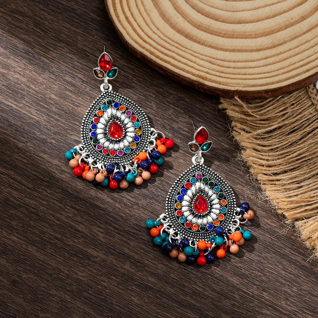 Round Full Diamond Pearl Tassel Earrings, Exotic Crystal Long Ethnic Style Beaded Gold Earrings, Travel Street Photography — feature 19