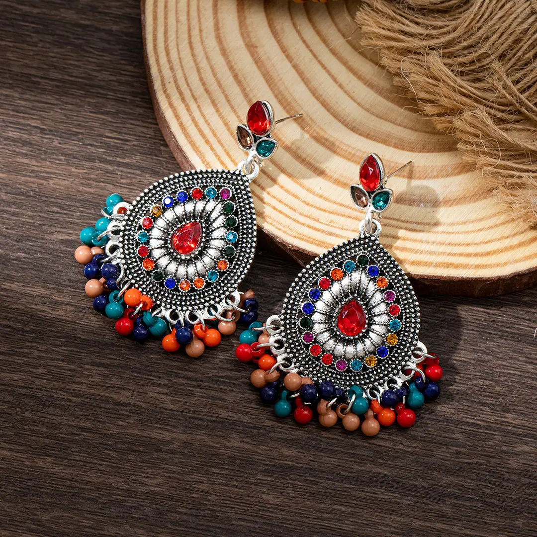 Round Full Diamond Pearl Tassel Earrings, Exotic Crystal Long Ethnic Style Beaded Gold Earrings, Travel Street Photography — feature 20