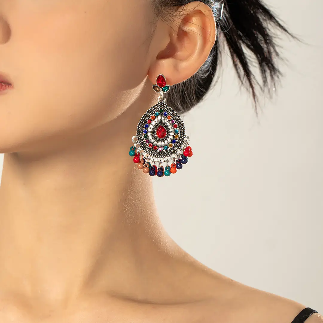 Round Full Diamond Pearl Tassel Earrings, Exotic Crystal Long Ethnic Style Beaded Gold Earrings, Travel Street Photography — feature 21