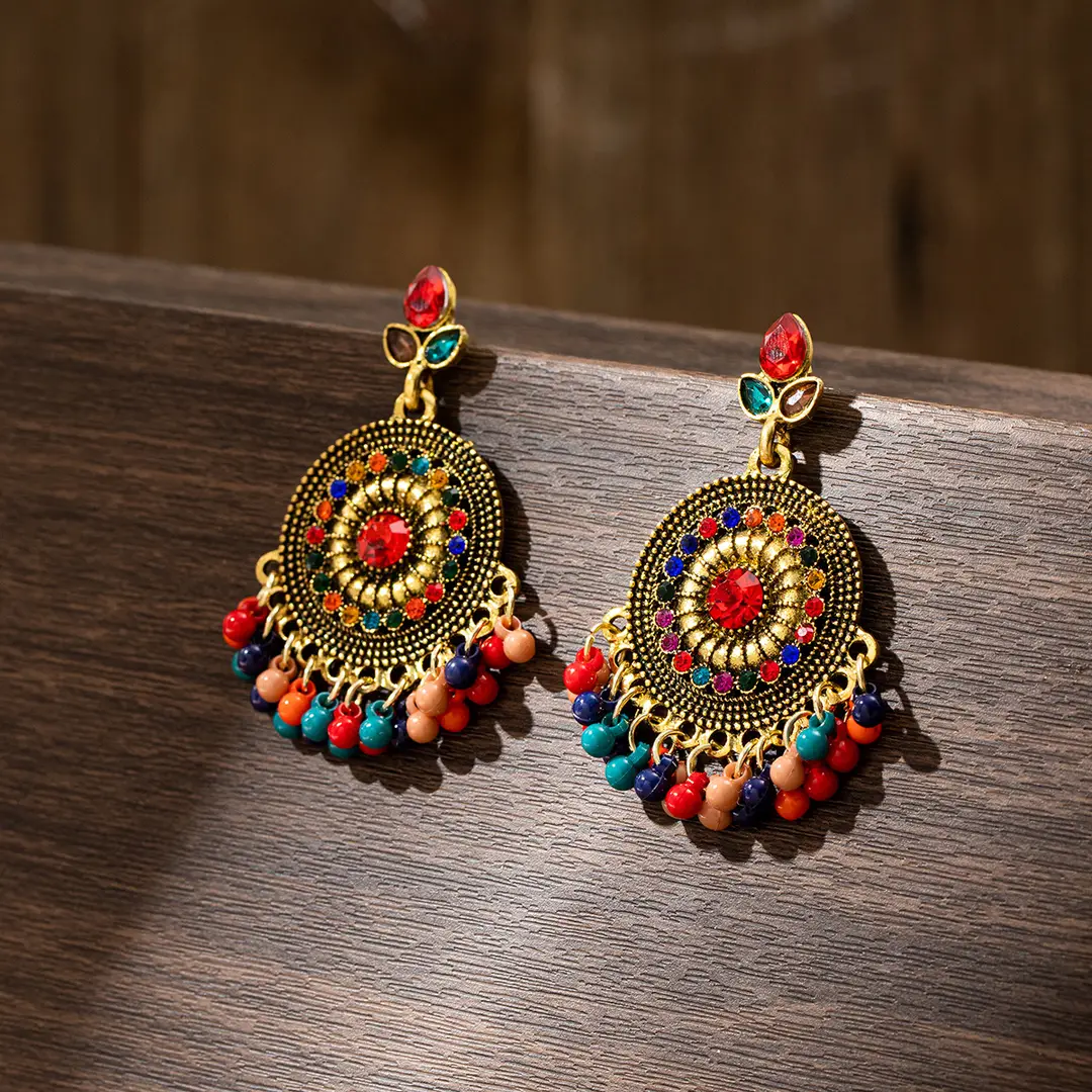 Round Full Diamond Pearl Tassel Earrings, Exotic Crystal Long Ethnic Style Beaded Gold Earrings, Travel Street Photography — feature 5