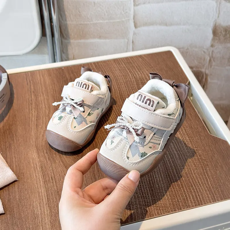 Autumn and Winter Baby Girl Toddler Shoes 0 to 1-3 Years Old Baby Shoes Soft Sole Girls Princess Shoes Autum Children's Shoes Functional Shoes