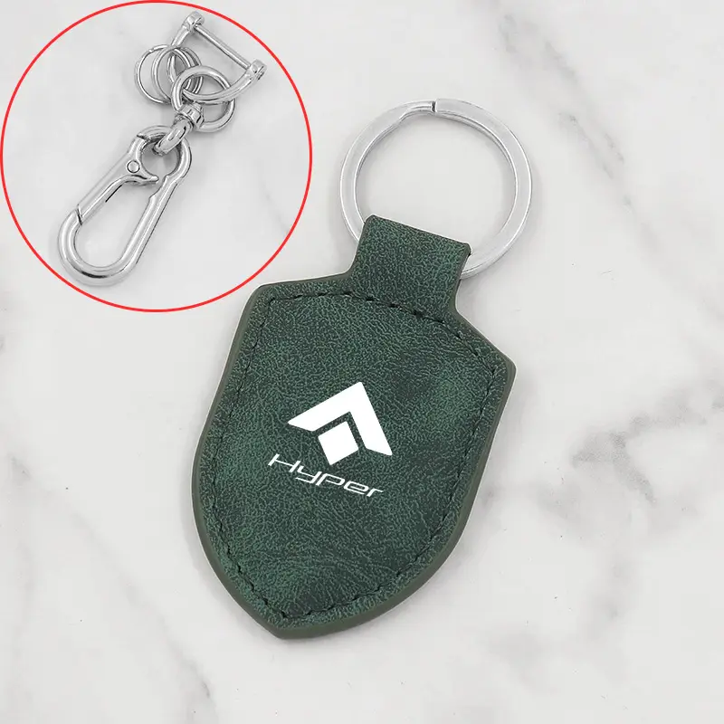 Suitable for Gac Hao Platinum Ht Gt Hl Ssr Car Keychain Carbon Fiber Pattern Leather Shield Buckle Modified Pendant for Men and Women