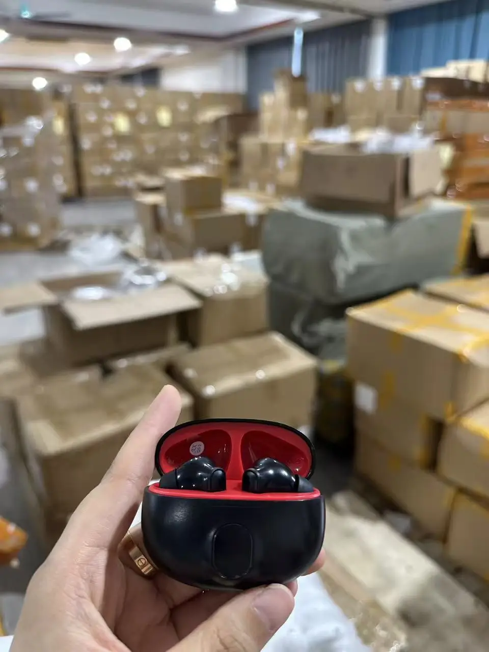 2025 New Semi-In-Ear Bluetooth Headset Wireless Dynamic Noise Reduction Bluetooth Headset Ultra-Long Battery Life Digital Display Bluetooth Headset