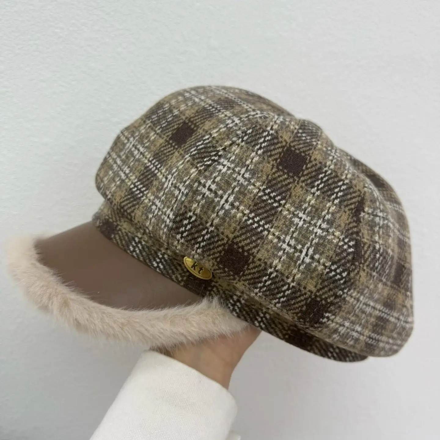 Women Korean Style Plaid Warm Brim Hat - Image 3