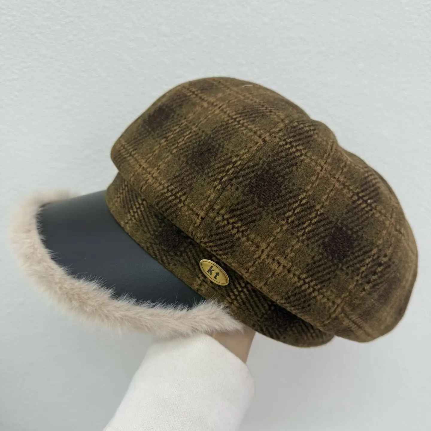 Women Korean Style Plaid Warm Brim Hat - Image 4