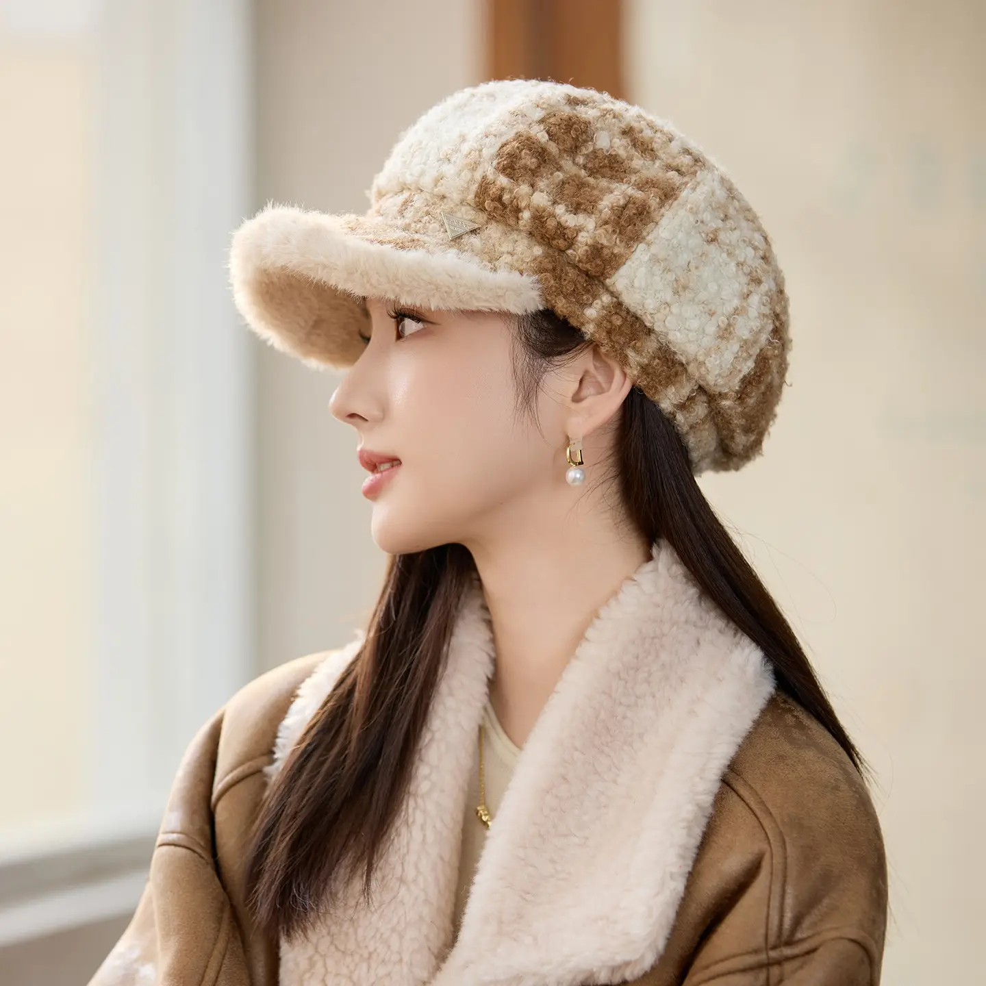 Women Plush Plaid Duck Cap Autumn Winter Sun Hat — feature 2