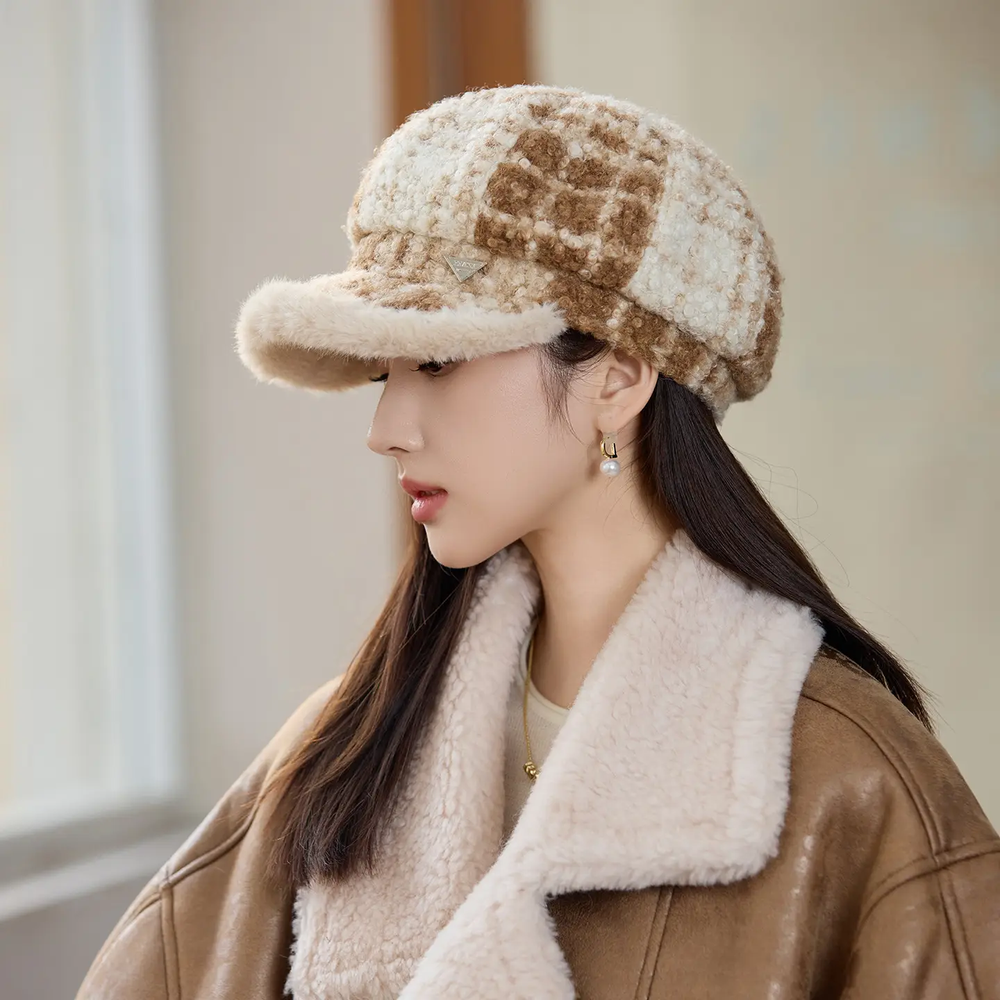 Women Plush Plaid Duck Cap Autumn Winter Sun Hat — feature 3